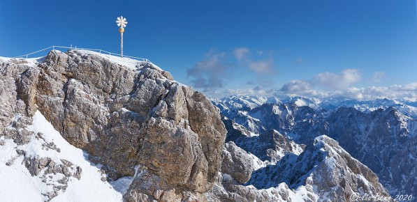 Gipfel der Zugspitze mit Jubiläumsgrat
