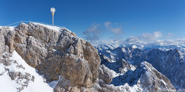 Gipfel der Zugspitze mit Jubiläumsgrat